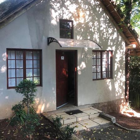 Pecan Bush Lodge Magaliesburg Eksteriør billede